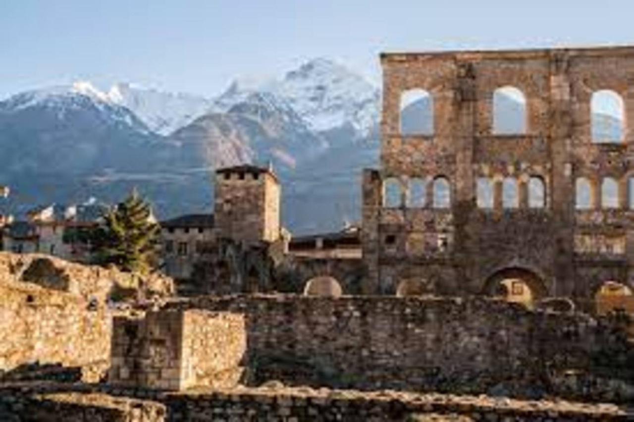 Apartamento Arco Iris Sarre Aosta Exterior foto